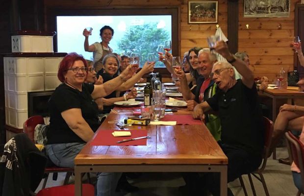 Una giornata di divertimento tra balli country, buon vino e gastronomia valsesiana!