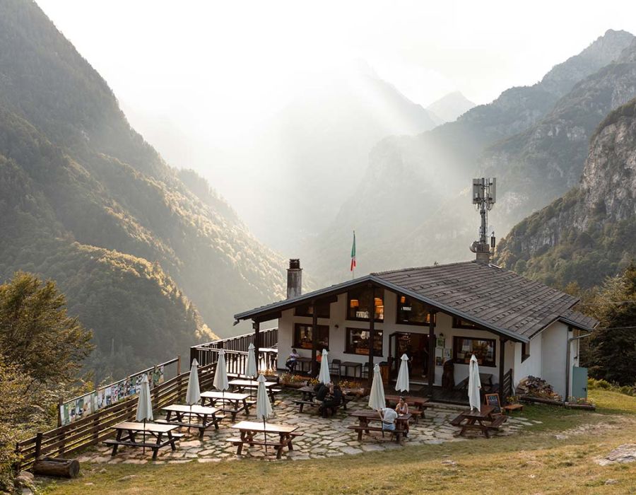 Riapre l'Alpe Campo di Rimasco: Natura, avventura e relax per tutti!